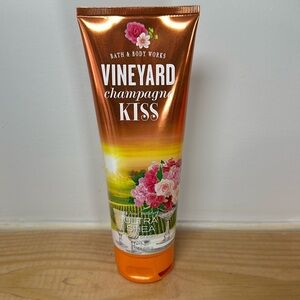Bath & Body Works Vineyard Champagne Kiss Body Cream